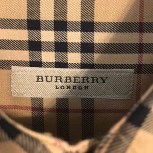 Classic Burberry Button down never worn. Men’s L